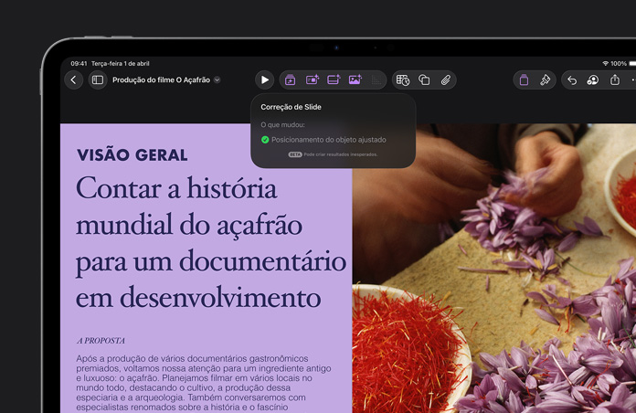 Tela do iPad Pro de 13 polegadas, interface do Keynote, um slide roxo de visão geral, recurso limpar slide