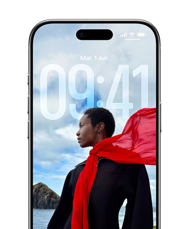 Écran verrouillé d’un iPhone affichant l’heure ajustée par rapport à la photo de l’écran verrouillé