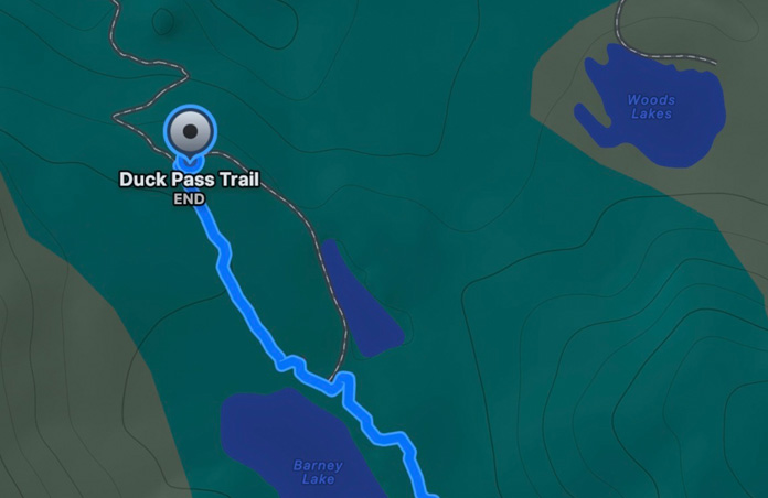 Kaart met een eigen route, de geschatte tijd en de afstand tot een gemarkeerde locatie