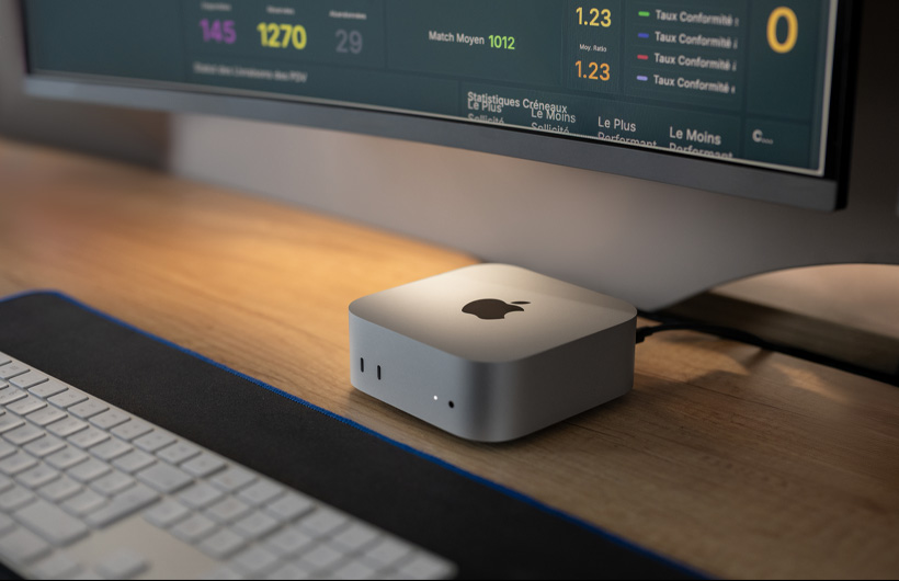 Au siège social de Tut Tut, l’équipe du service clientèle travaille sur Mac mini
